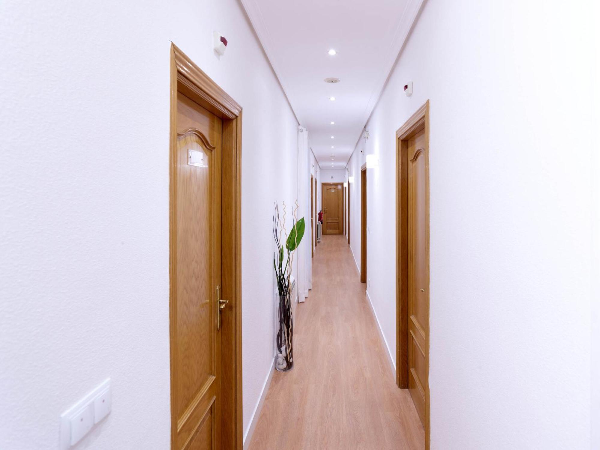 Hostal Bianco Madrid Exterior photo