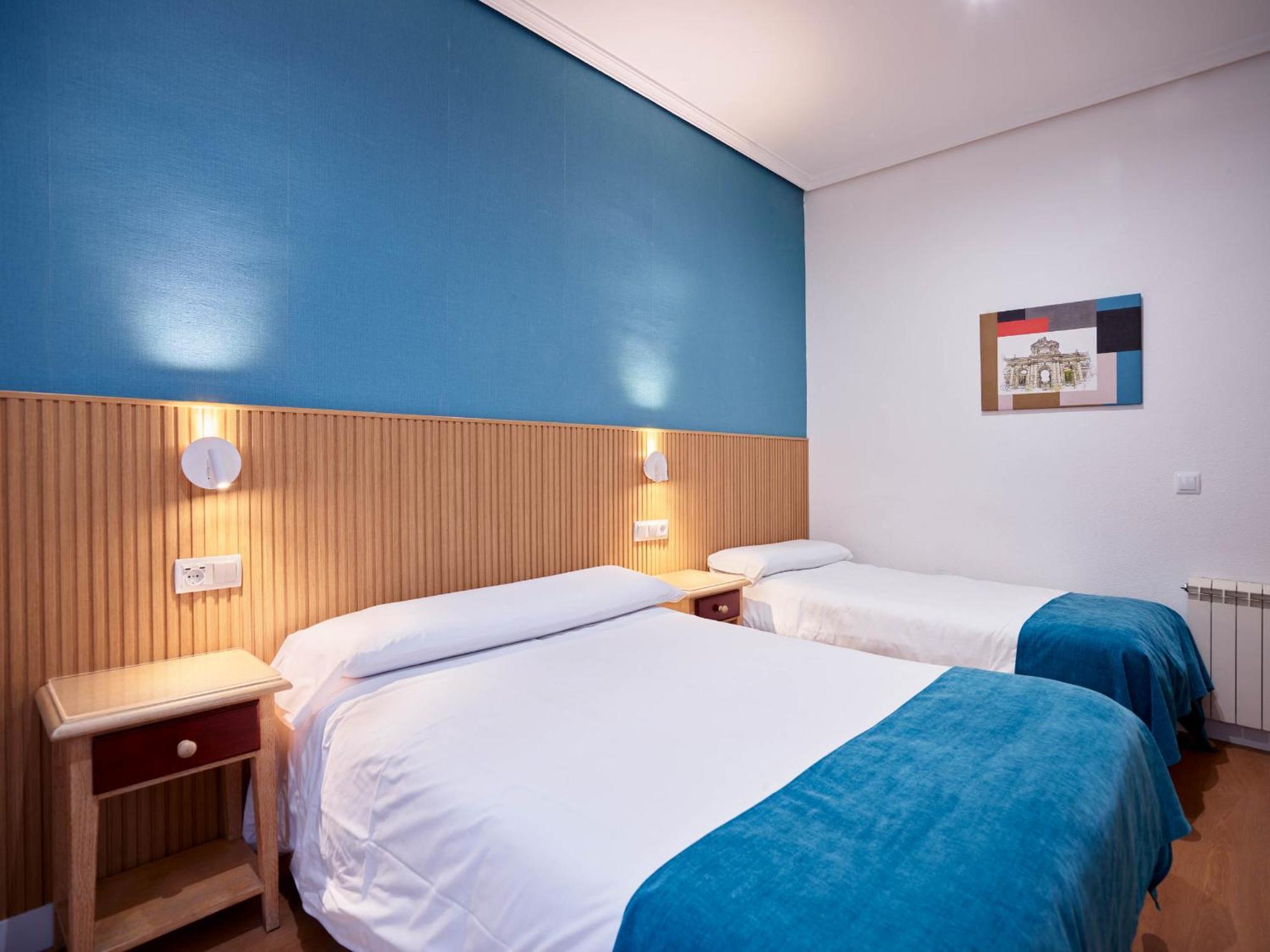 Hostal Bianco Madrid Exterior photo