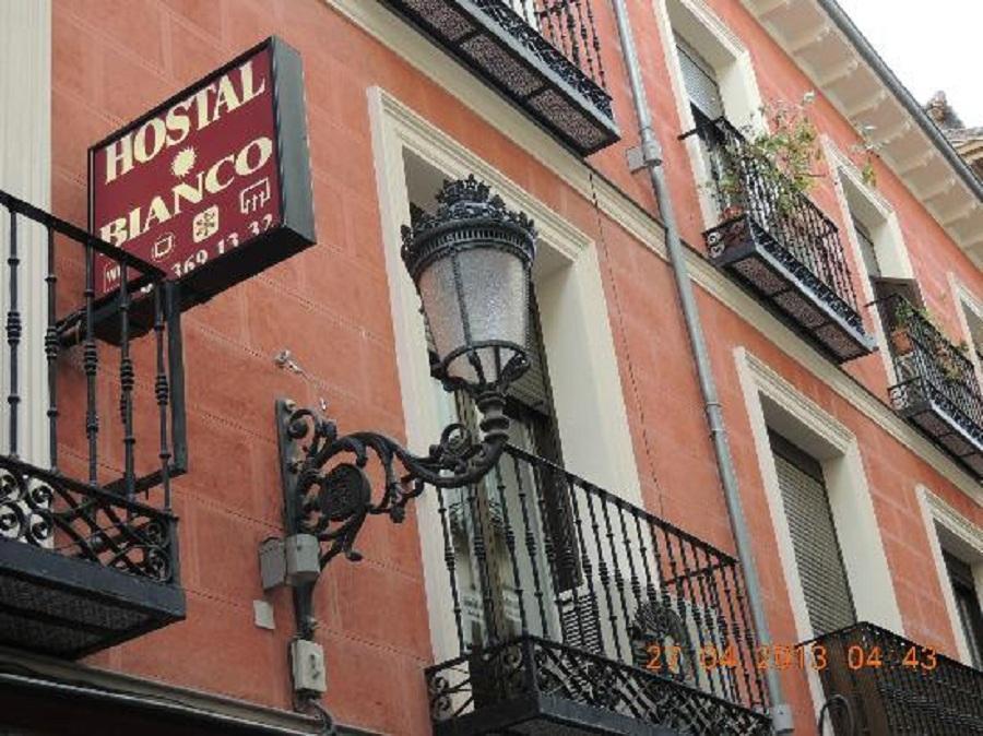 Hostal Bianco Madrid Exterior photo