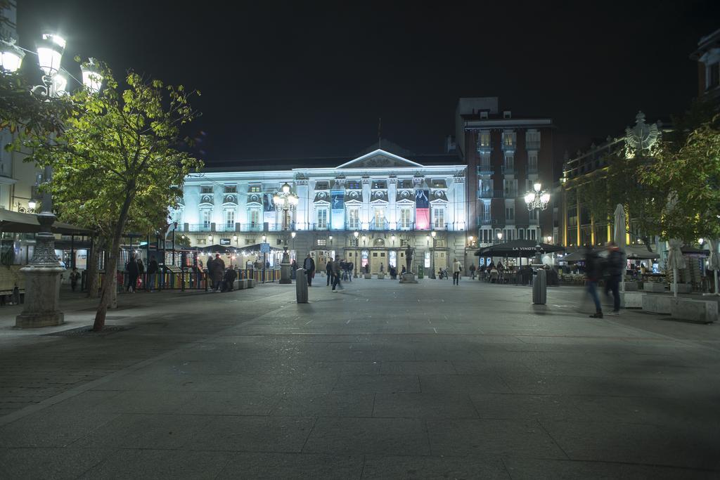 Hostal Bianco Madrid Exterior photo